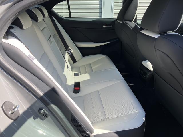 Ref:AUX-22297784 LEXUS IS 2024 - Image 5