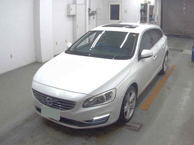 Ref:AUX-22354498 VOLVO V60 2018
