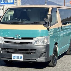 2012 Toyota Hiace Van green diesel used car Japan export