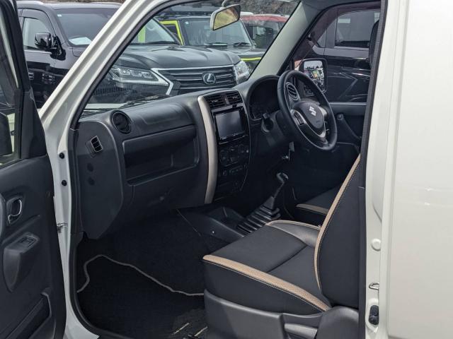 Ref:AUX-22502632 SUZUKI JIMNY 2016 12 Ref:AUX-22502632 SUZUKI JIMNY 2016 - Image 12