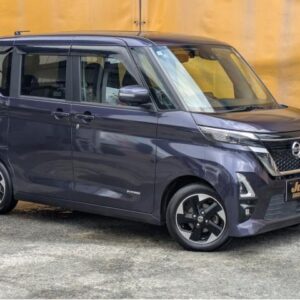 2021 Nissan Roox purple hybrid used car Japan export