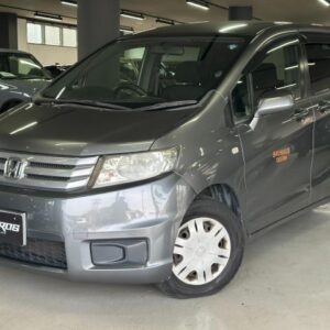 2011 Honda Freed Spike gray gasoline used car Japan export