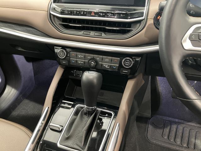 Ref:AUX-22563890 CHRYSLER JEEP JEEP COMMANDER 2025 18 Ref:AUX-22563890 CHRYSLER JEEP JEEP COMMANDER 2025 - Image 18