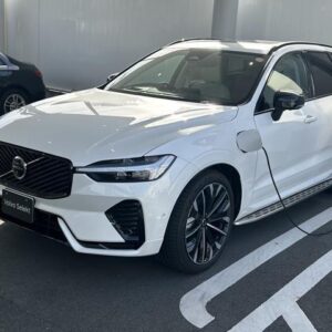 2025 Volvo Xc60 pearl hybrid used car Japan export