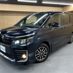 2014 Toyota Voxy black gasoline used car Japan export