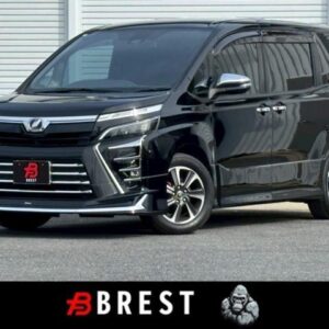 2018 Toyota Voxy black gasoline used car Japan export