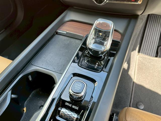 Ref:AUX-22661553 VOLVO XC60 2021 16 Ref:AUX-22661553 VOLVO XC60 2021 - Image 16