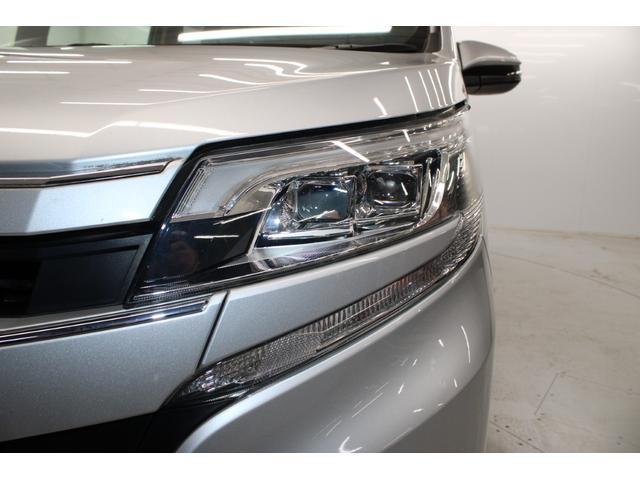 Ref:AUX-22674673 TOYOTA NOAH 2018 16 Ref:AUX-22674673 TOYOTA NOAH 2018 - Image 16