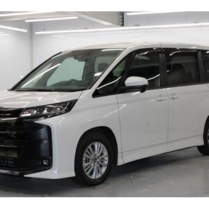 2023 Toyota Noah pearl hybrid used car Japan export