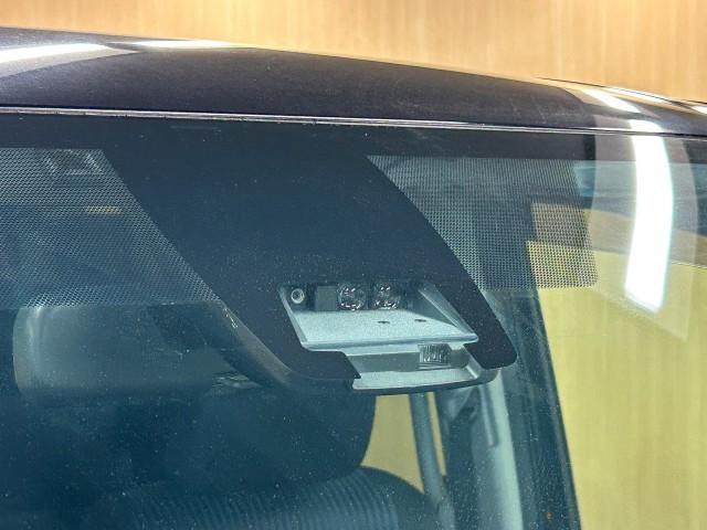 Ref:AUX-22681571 TOYOTA VOXY 2017 6 Ref:AUX-22681571 TOYOTA VOXY 2017 - Image 6