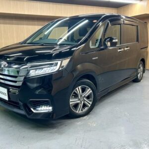 2018 Honda Stepwagon Spada black gasoline used car Japan export