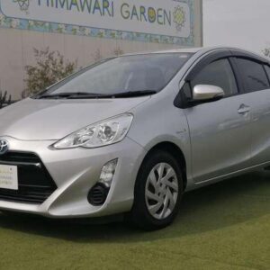 2015 Toyota Aqua silver hybrid used car Japan export