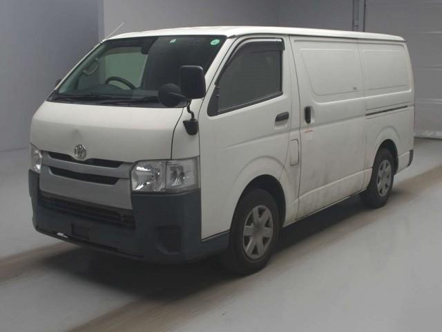 Ref:AUX-22704204 TOYOTA HIACE VAN 2018 1 2018 Toyota Hiace Van white diesel used car Japan export