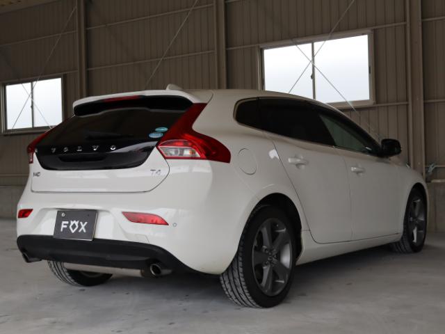 Ref:AUX-22704490 VOLVO V40 2013 2 Ref:AUX-22704490 VOLVO V40 2013 - Image 2