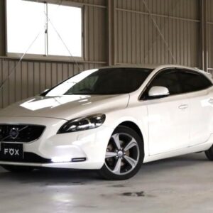 2013 Volvo V40 white gasoline used car Japan export