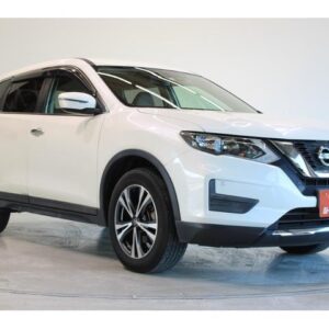 2017 Nissan X-Trail pearl gasoline used car Japan export