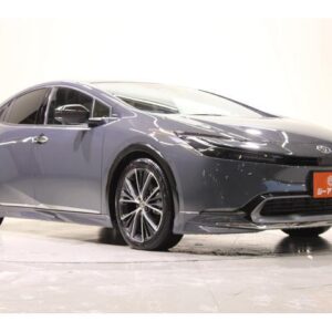 2023 Toyota Prius gray hybrid used car Japan export