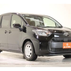 2023 Toyota Sienta black hybrid used car Japan export