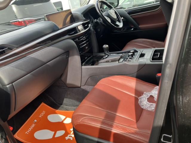 Ref:AUX-22719620 LEXUS LX 2017 5 Ref:AUX-22719620 LEXUS LX 2017 - Image 5