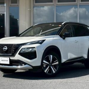 2023 Nissan X-Trail pearl gasoline used car Japan export