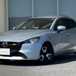 2023 Mazda Mazda2 silver gasoline used car Japan export