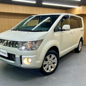 2016 Mitsubishi Delica D:5 white diesel used car Japan export