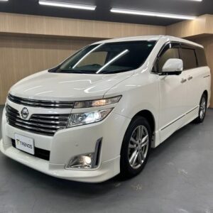 2011 Nissan Elgrand white gasoline used car Japan export