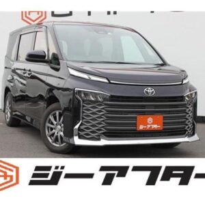 2022 Toyota Voxy black gasoline used car Japan export