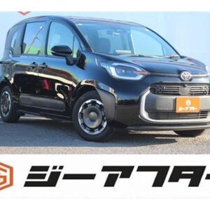 2025 Toyota Sienta black gasoline used car Japan export