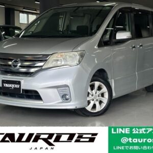 2011 Nissan Serena silver gasoline used car Japan export