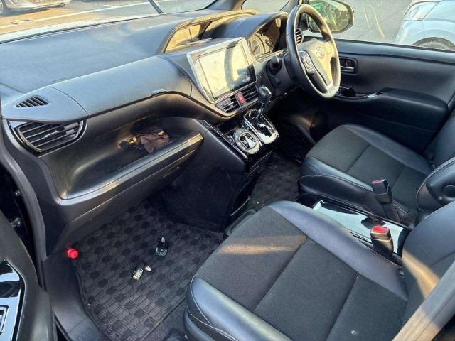 Ref:AUX-22740254 TOYOTA NOAH 2018 8 Ref:AUX-22740254 TOYOTA NOAH 2018 - Image 8