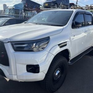 2022 Toyota Hilux white diesel used car Japan export