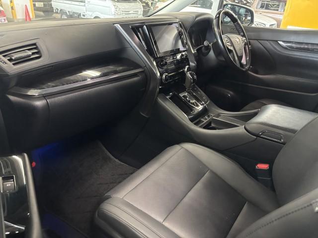 Ref:AUX-22740599 TOYOTA ALPHARD 2021 3 Ref:AUX-22740599 TOYOTA ALPHARD 2021 - Image 3