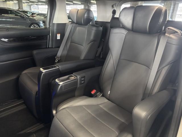 Ref:AUX-22740599 TOYOTA ALPHARD 2021 4 Ref:AUX-22740599 TOYOTA ALPHARD 2021 - Image 4