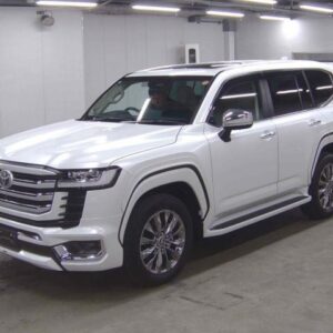 2025 Toyota Land Cruiser pearl gasoline used car Japan export