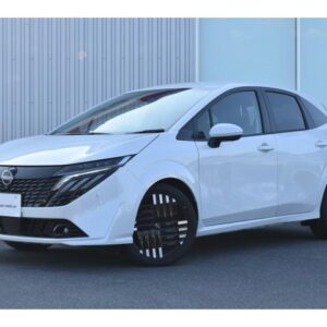 2025 Nissan Aura pearl hybrid used car Japan export