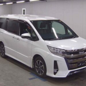 2020 Toyota Noah pearl gasoline used car Japan export