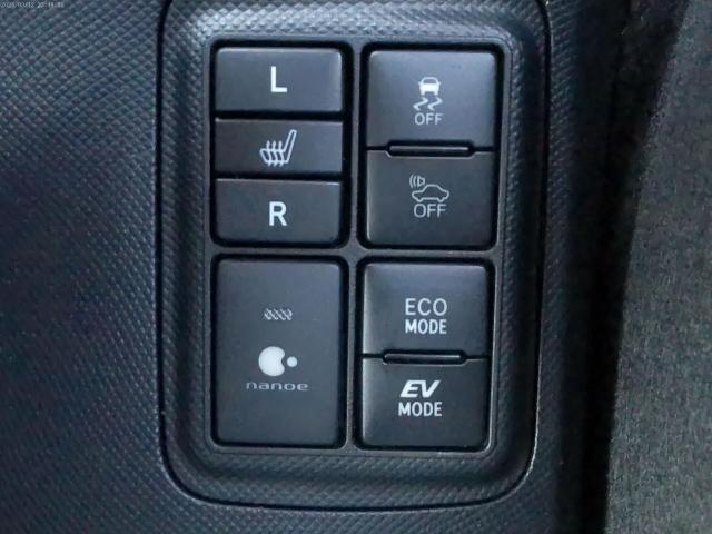 Ref:AUX-22760929 TOYOTA AQUA 2017 4 Ref:AUX-22760929 TOYOTA AQUA 2017 - Image 4