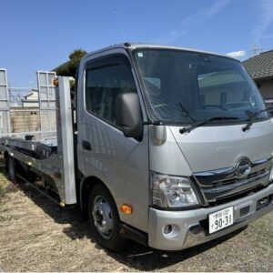 2025 Hino Dutro silver diesel used car Japan export