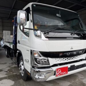 2024 Mitsubishi Fuso Canter white diesel used car Japan export