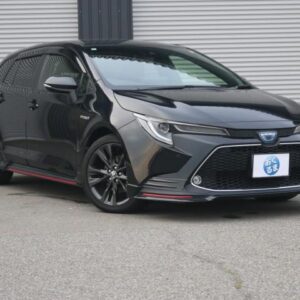 2020 Toyota Corolla Touring black hybrid used car Japan export