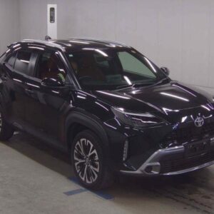 2023 Toyota Yaris Cross black gasoline used car Japan export