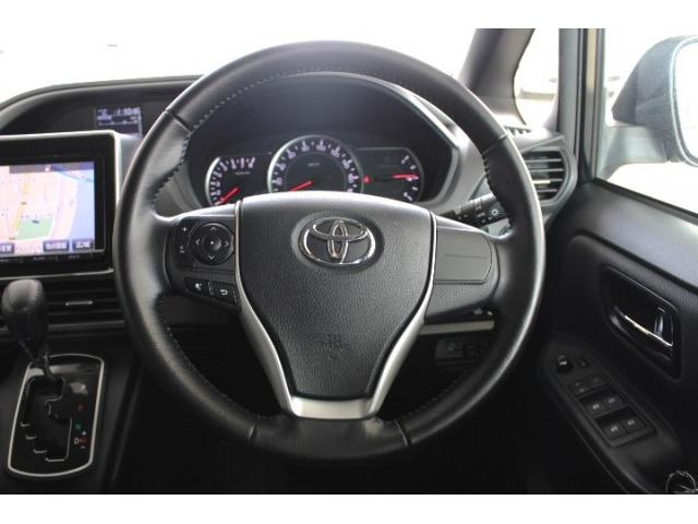 Ref:AUX-22779745 TOYOTA VOXY 2015 17 Ref:AUX-22779745 TOYOTA VOXY 2015 - Image 17