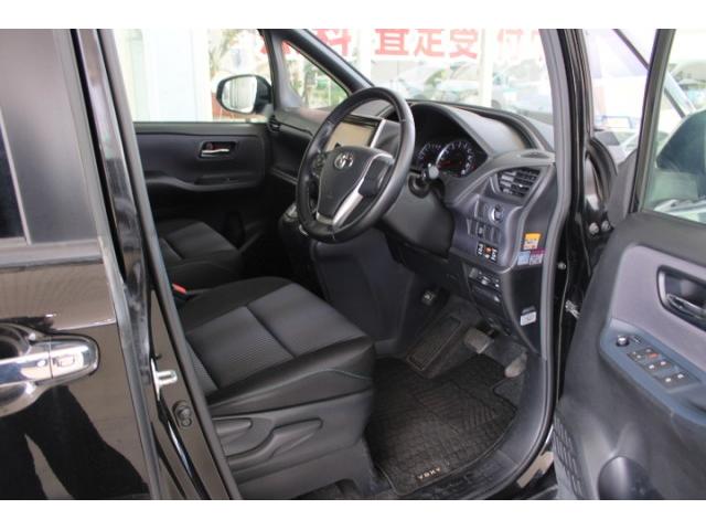 Ref:AUX-22779745 TOYOTA VOXY 2015 18 Ref:AUX-22779745 TOYOTA VOXY 2015 - Image 18