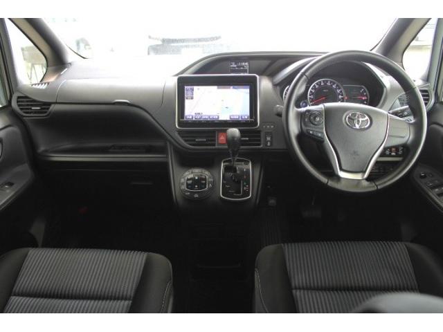 Ref:AUX-22779745 TOYOTA VOXY 2015 4 Ref:AUX-22779745 TOYOTA VOXY 2015 - Image 4