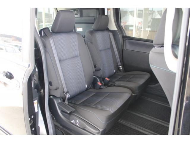 Ref:AUX-22779745 TOYOTA VOXY 2015 6 Ref:AUX-22779745 TOYOTA VOXY 2015 - Image 6