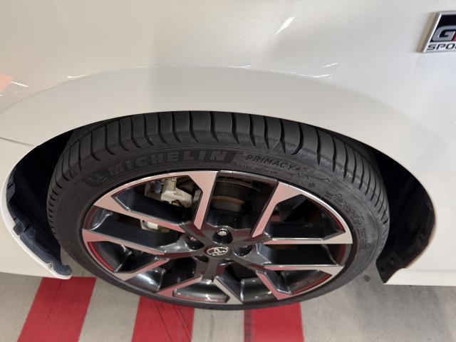 Ref:AUX-22785165 TOYOTA PRIUS PHV 2018 11 Ref:AUX-22785165 TOYOTA PRIUS PHV 2018 - Image 11