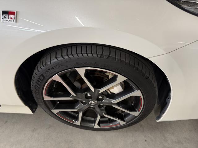 Ref:AUX-22785165 TOYOTA PRIUS PHV 2018 12 Ref:AUX-22785165 TOYOTA PRIUS PHV 2018 - Image 12