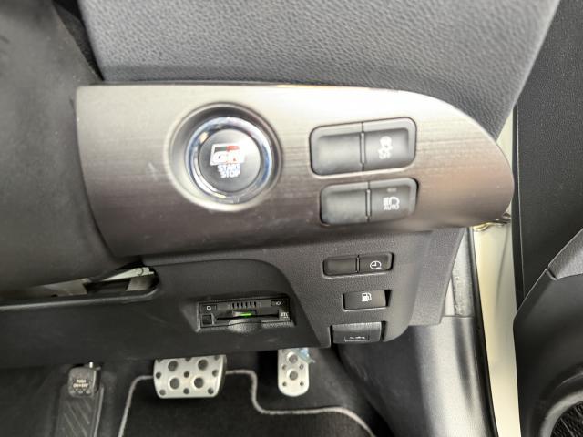 Ref:AUX-22785165 TOYOTA PRIUS PHV 2018 14 Ref:AUX-22785165 TOYOTA PRIUS PHV 2018 - Image 14