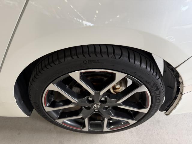 Ref:AUX-22785165 TOYOTA PRIUS PHV 2018 10 Ref:AUX-22785165 TOYOTA PRIUS PHV 2018 - Image 10